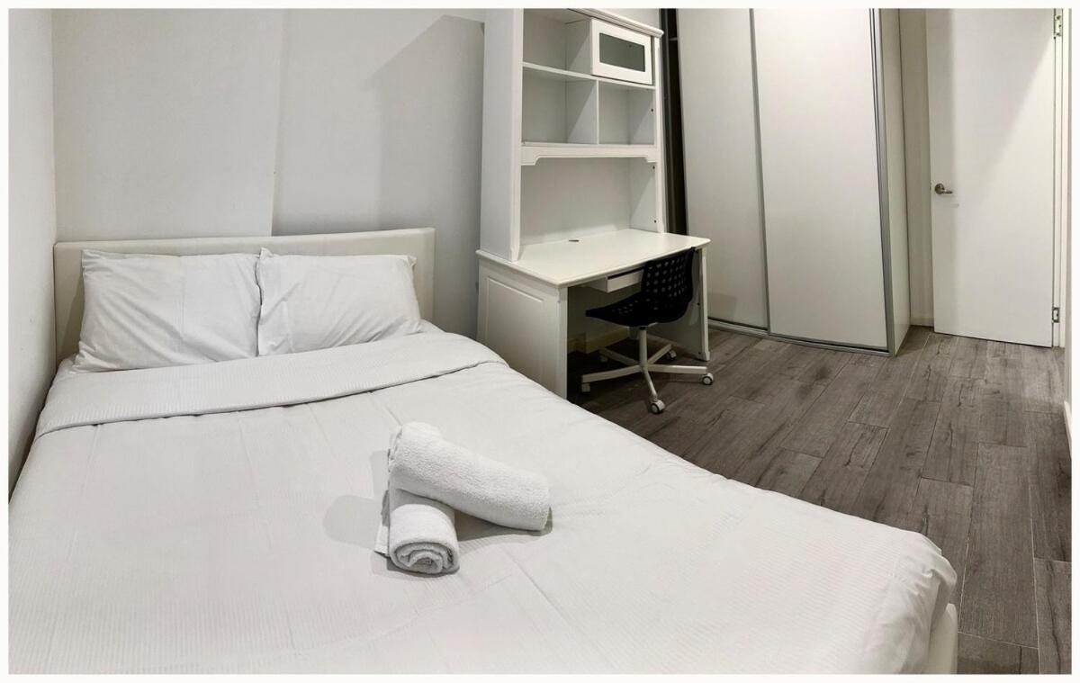 Burwood 2br Lovely Near Train Apartment